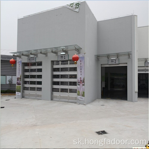 Priehľadné sekcionálne akrylátové garážové vráta